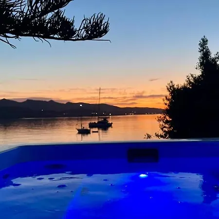 Holiday home Eos Milos House Pollonia