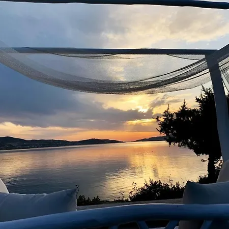 Eos Milos House
