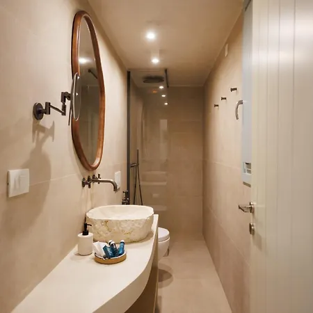 Eos Milos House 폴로니아