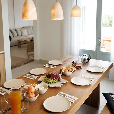 Eos Milos House *